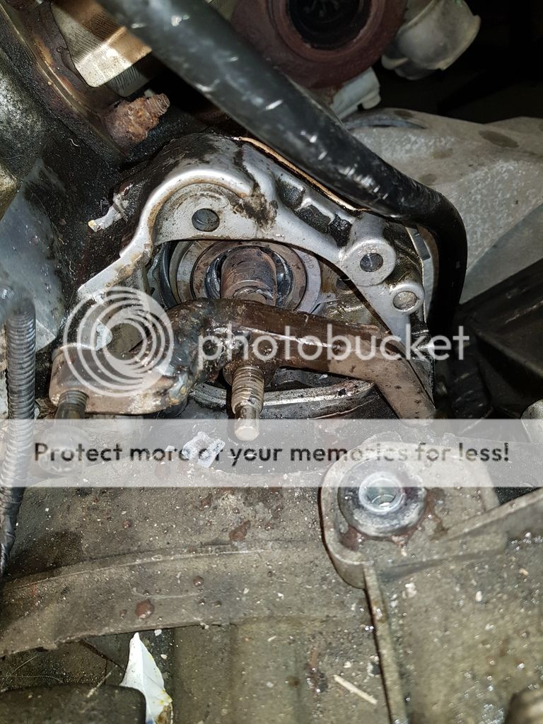 Water pump Seized in to the block 2.5 AXD 2006 VW T4 Forum VW T5 Forum